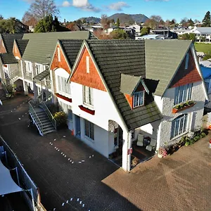 4* Motel Colonial